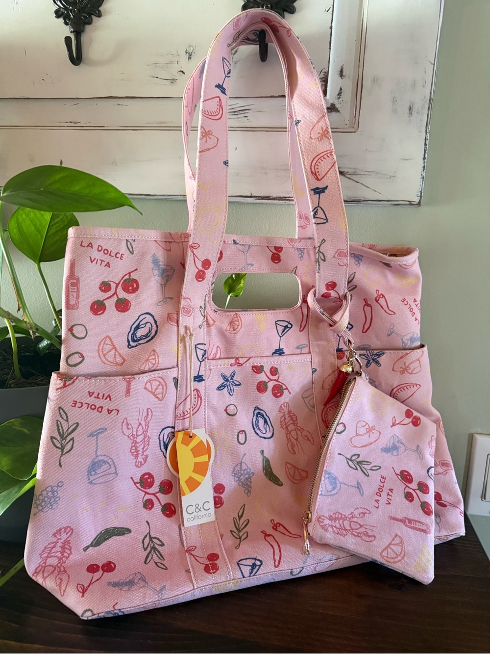 C&C California Pink La Dolce Vita Canvas Tote with Detachable Pouch - Picture 1 of 13